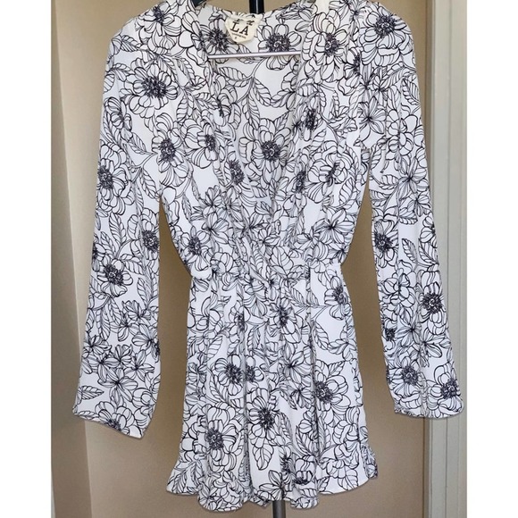 Nordstrom Floral V-neck Romper in White Size Sm - Picture 3 of 7